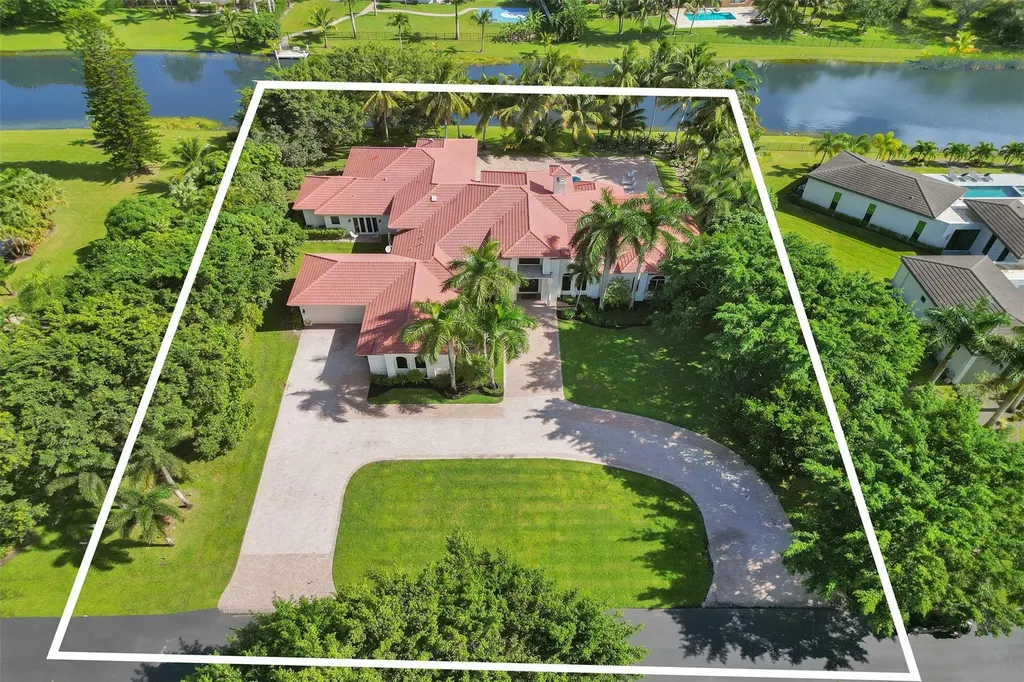 16140 Rio Rodeo Delray Beach FL 33446