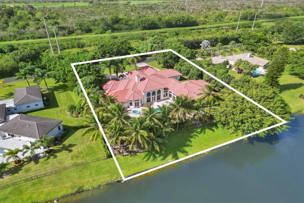 16140 Rio Rodeo Delray Beach FL 33446