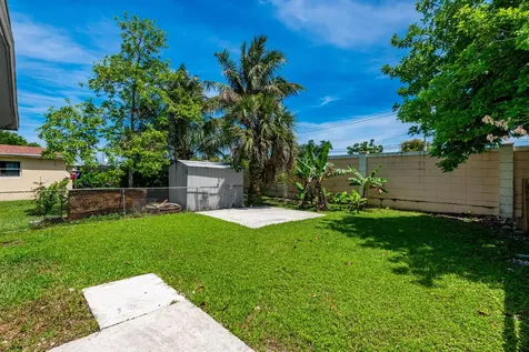 6560 SW 20th Street North Lauderdale FL 33068