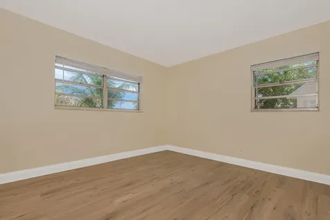 6560 SW 20th Street North Lauderdale FL 33068