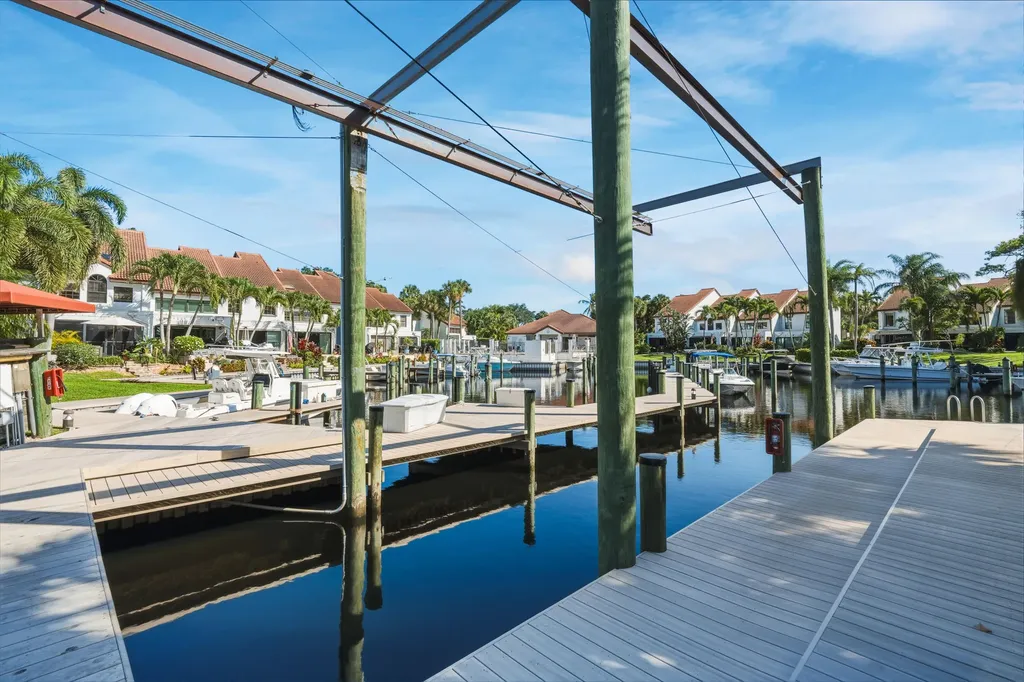 2359 Treasure Isle Drive Palm Beach Gardens FL 33410