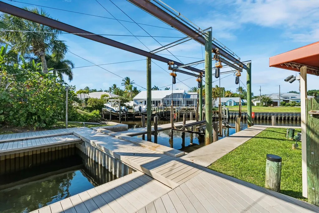 2359 Treasure Isle Drive Palm Beach Gardens FL 33410
