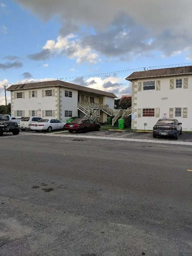 1670 NW 58th Terrace Sunrise FL 33313