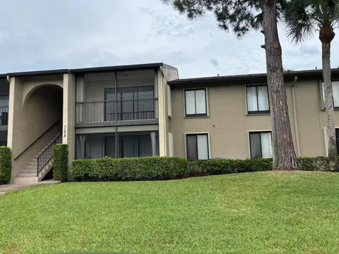 724 Sunny Pine Way Greenacres FL 33415