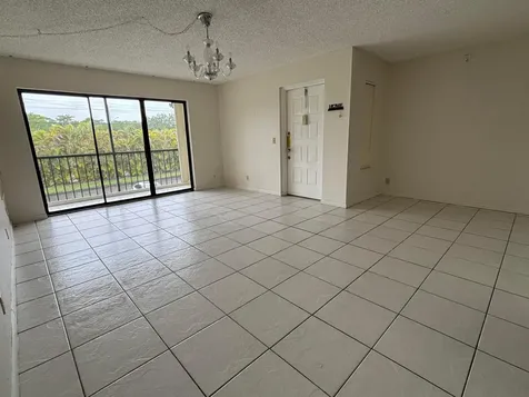 724 Sunny Pine Way Greenacres FL 33415