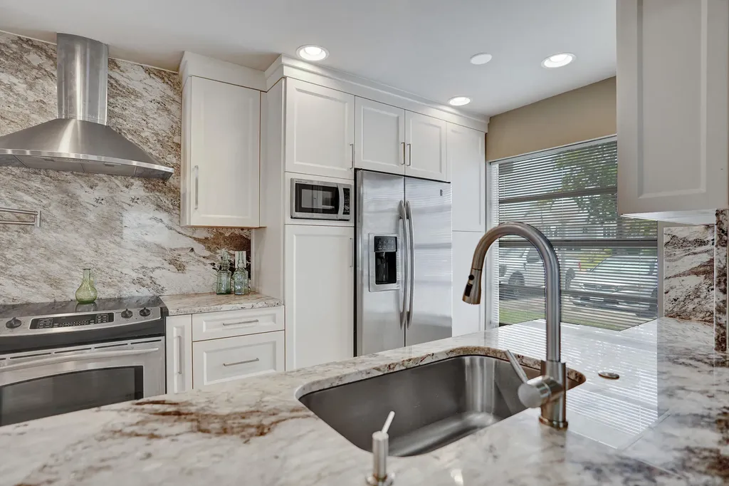 2820 SW 13th Street Delray Beach FL 33445