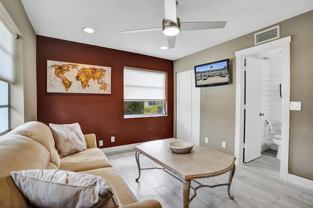 2820 SW 13th Street Delray Beach FL 33445