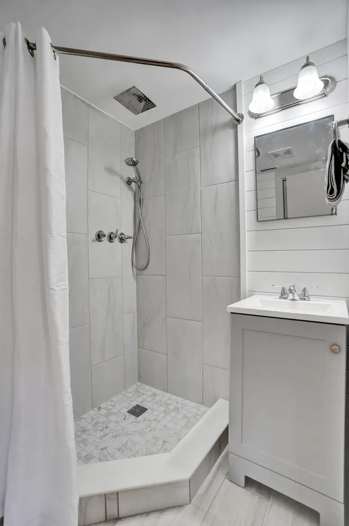 2820 SW 13th Street Delray Beach FL 33445