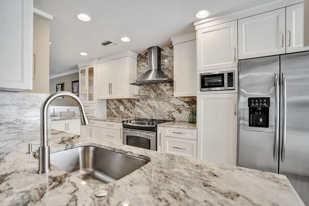 2820 SW 13th Street Delray Beach FL 33445