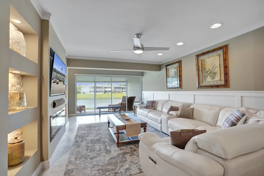 2820 SW 13th Street Delray Beach FL 33445