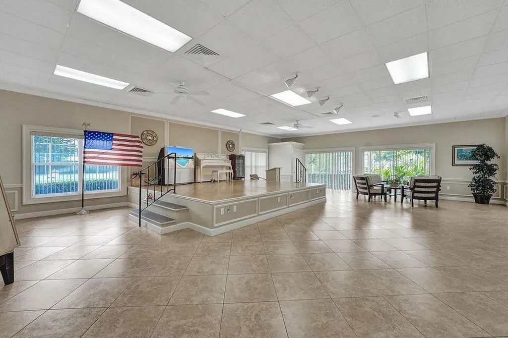 2820 SW 13th Street Delray Beach FL 33445