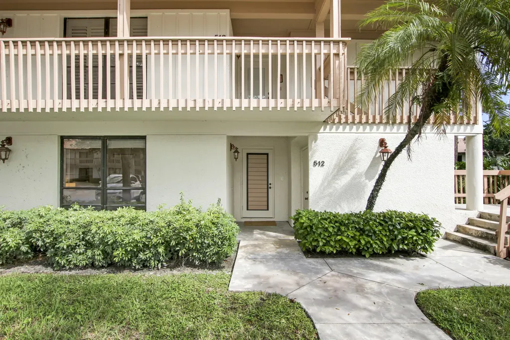 512 Brackenwood Place Palm Beach Gardens FL 33418