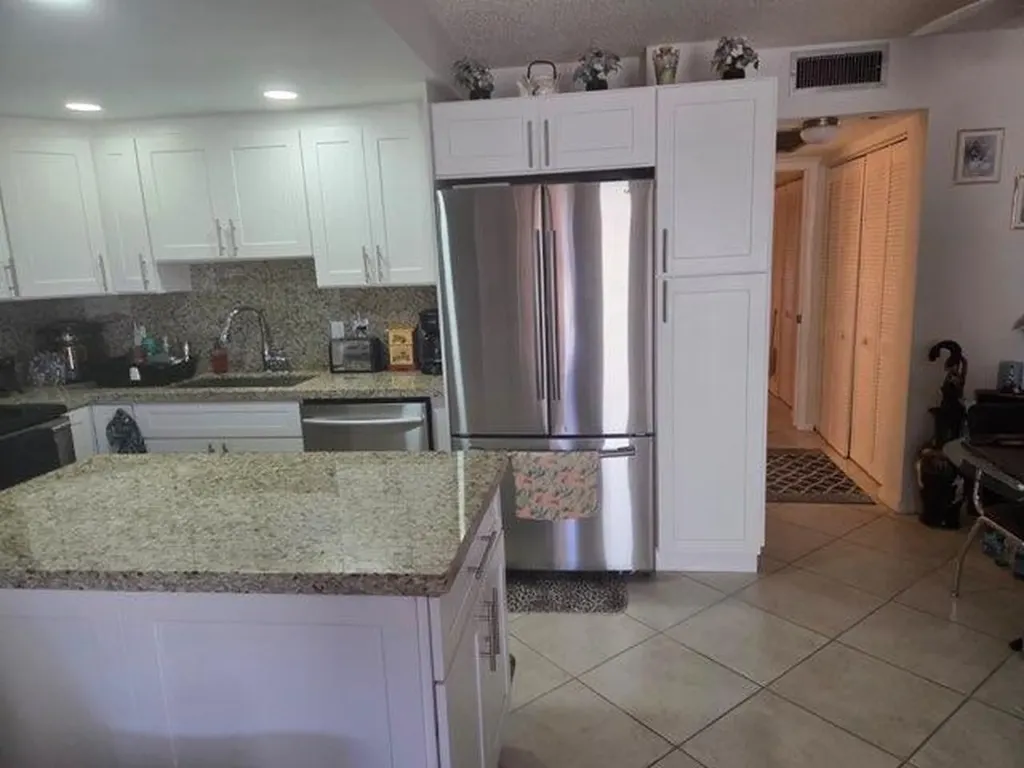 188 Grantham F Deerfield Beach FL 33442
