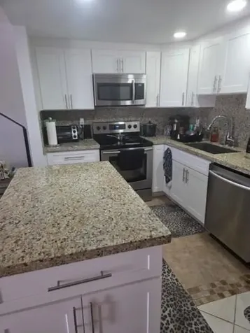 188 Grantham F Deerfield Beach FL 33442