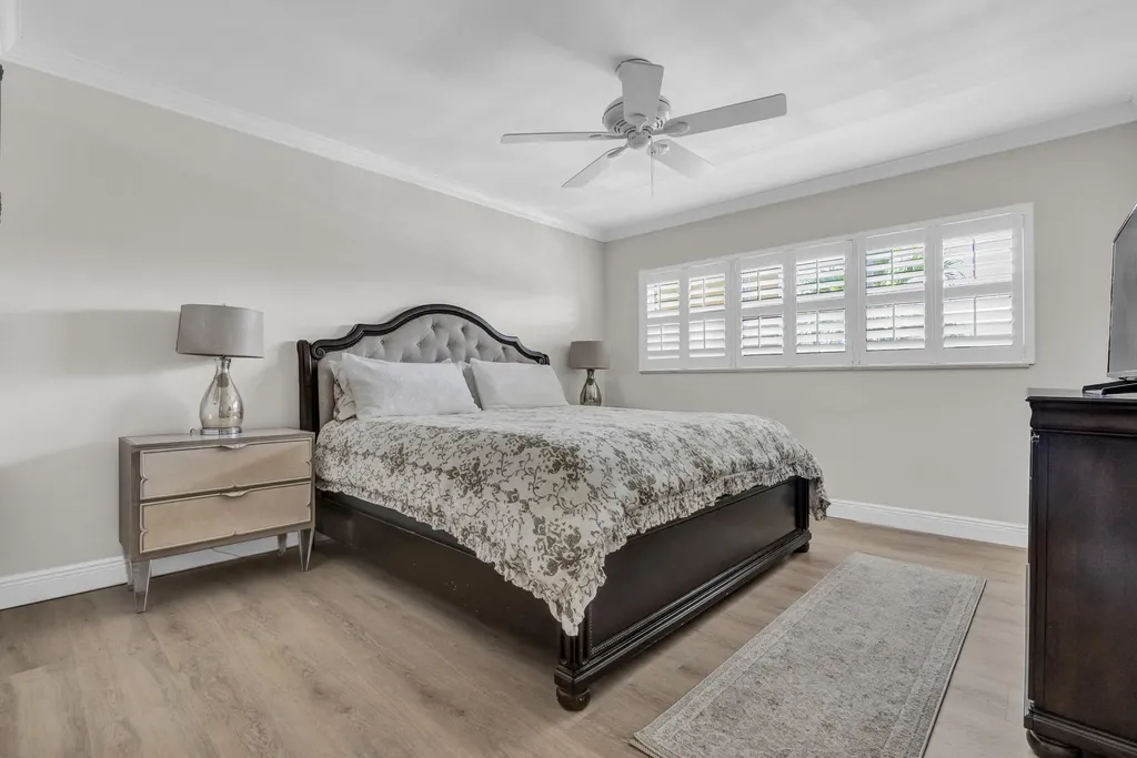 3050 NE 48th Court Lighthouse Point FL 33064