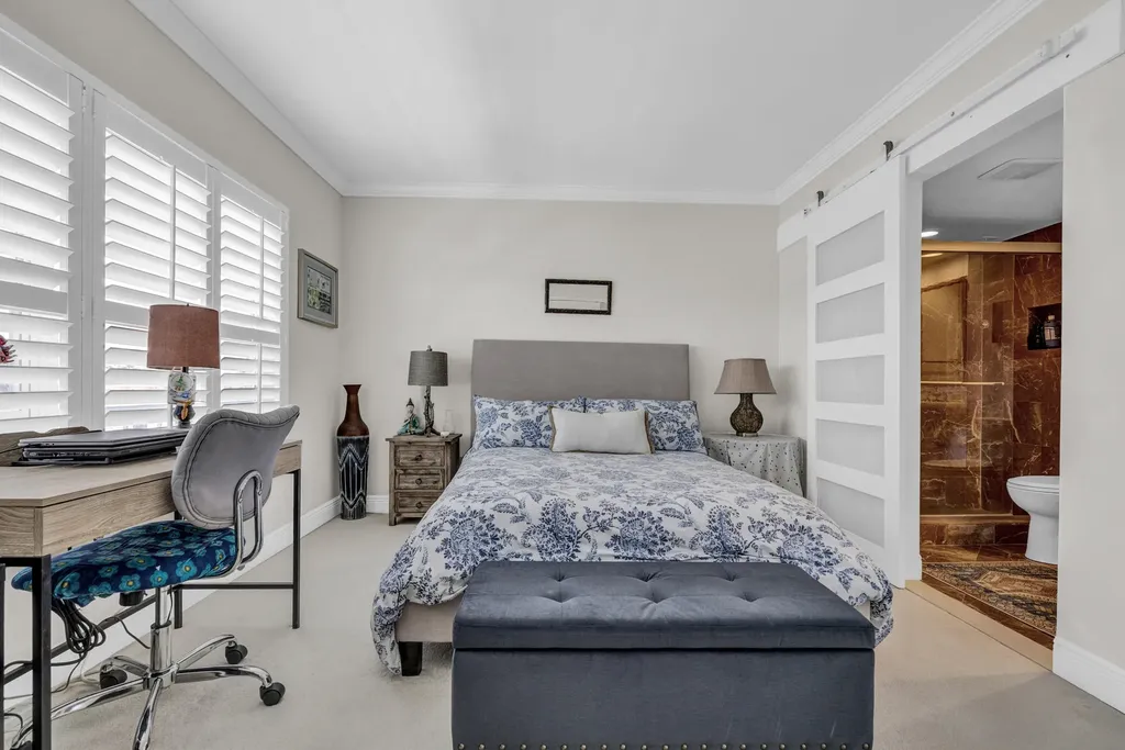3050 NE 48th Court Lighthouse Point FL 33064