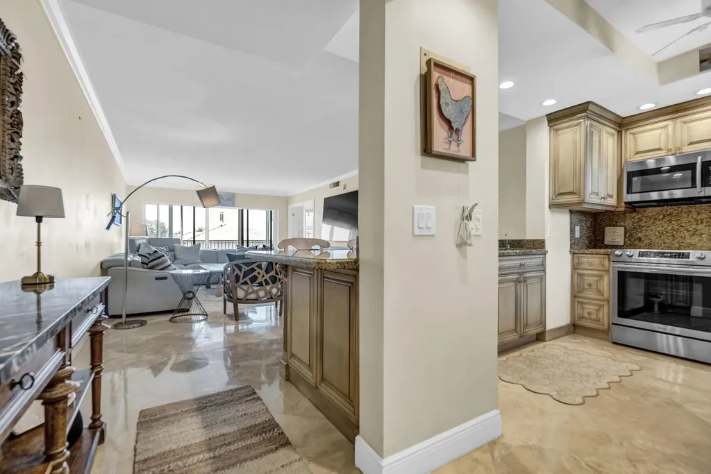 3050 NE 48th Court Lighthouse Point FL 33064