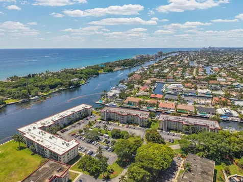 3050 NE 48th Court Lighthouse Point FL 33064