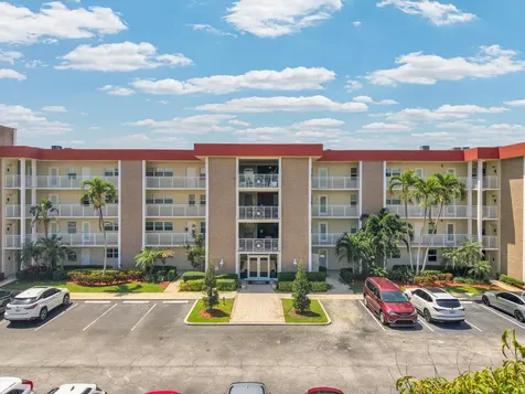 3050 NE 48th Court Lighthouse Point FL 33064