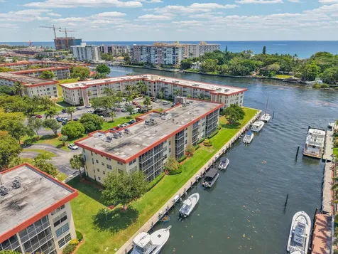3050 NE 48th Court Lighthouse Point FL 33064