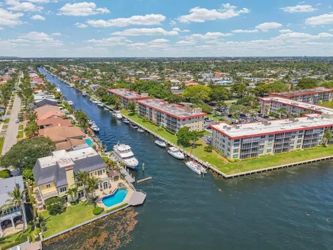 3050 NE 48th Court Lighthouse Point FL 33064