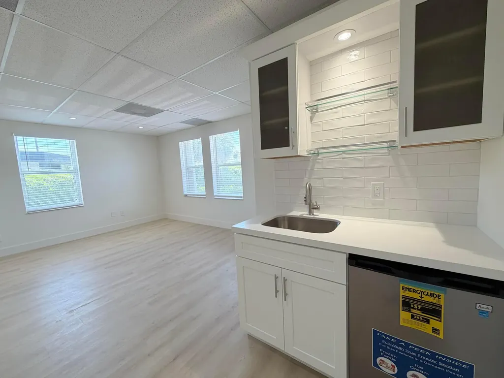 9112 N Fl A1aalt North Palm Beach FL 33403