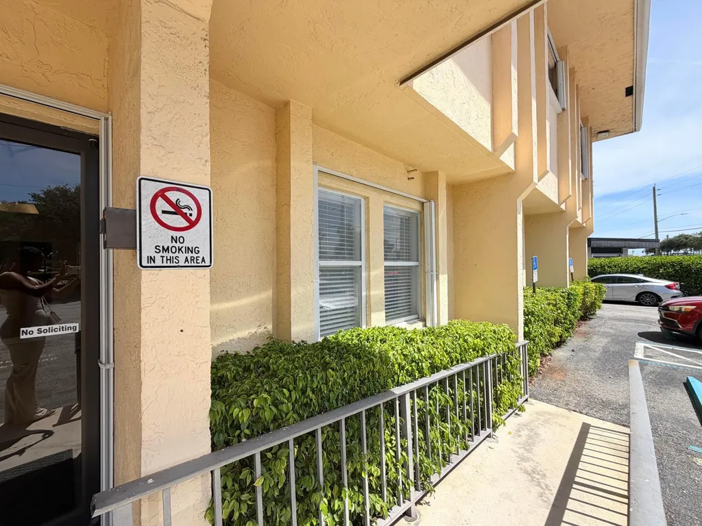 9112 N Fl A1aalt North Palm Beach FL 33403