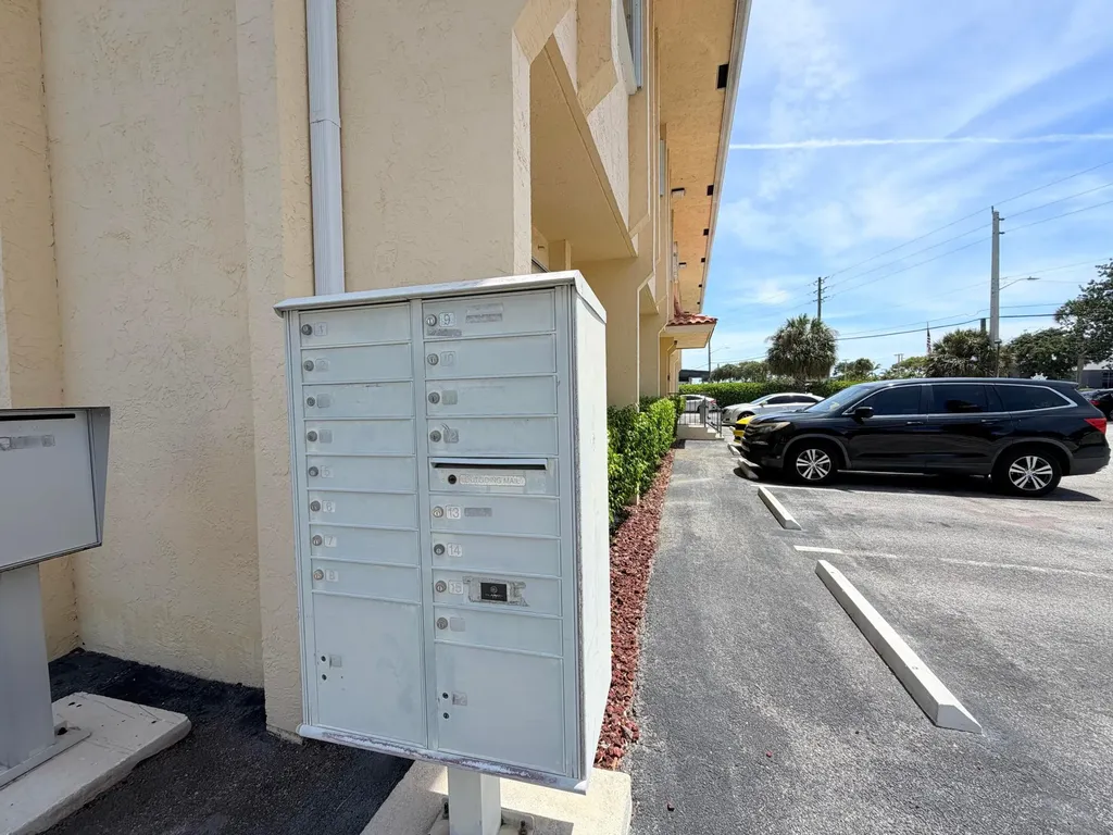 9112 N Fl A1aalt North Palm Beach FL 33403