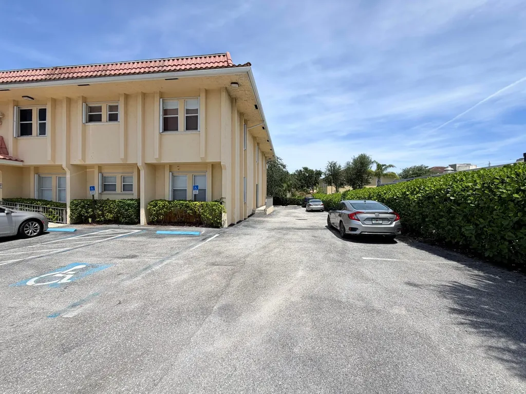 9112 N Fl A1aalt North Palm Beach FL 33403