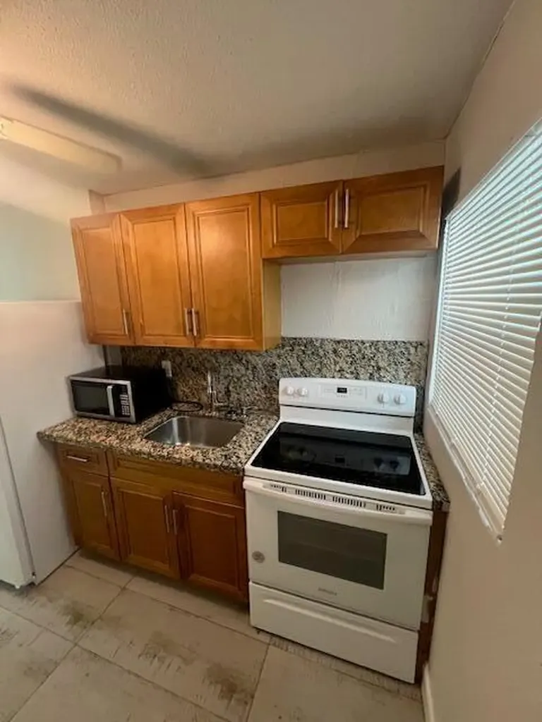 725 21st Street West Palm Beach FL 33407