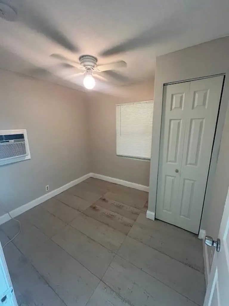 725 21st Street West Palm Beach FL 33407