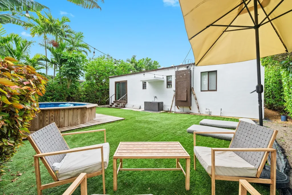 2183 Bay Drive Miami Beach FL 33141