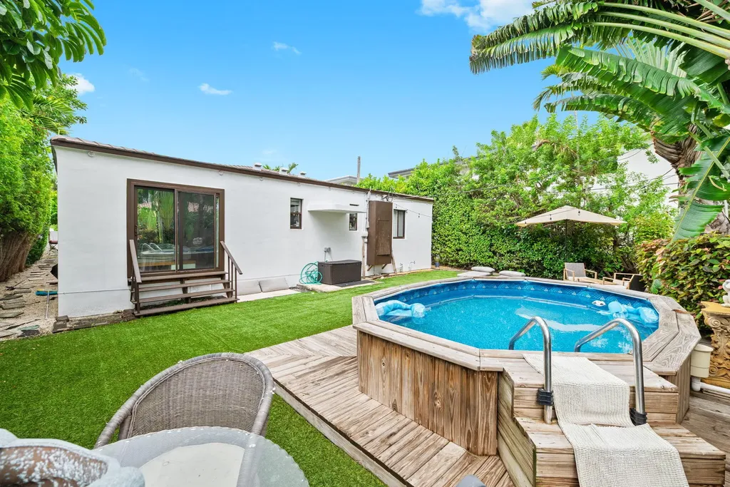 2183 Bay Drive Miami Beach FL 33141