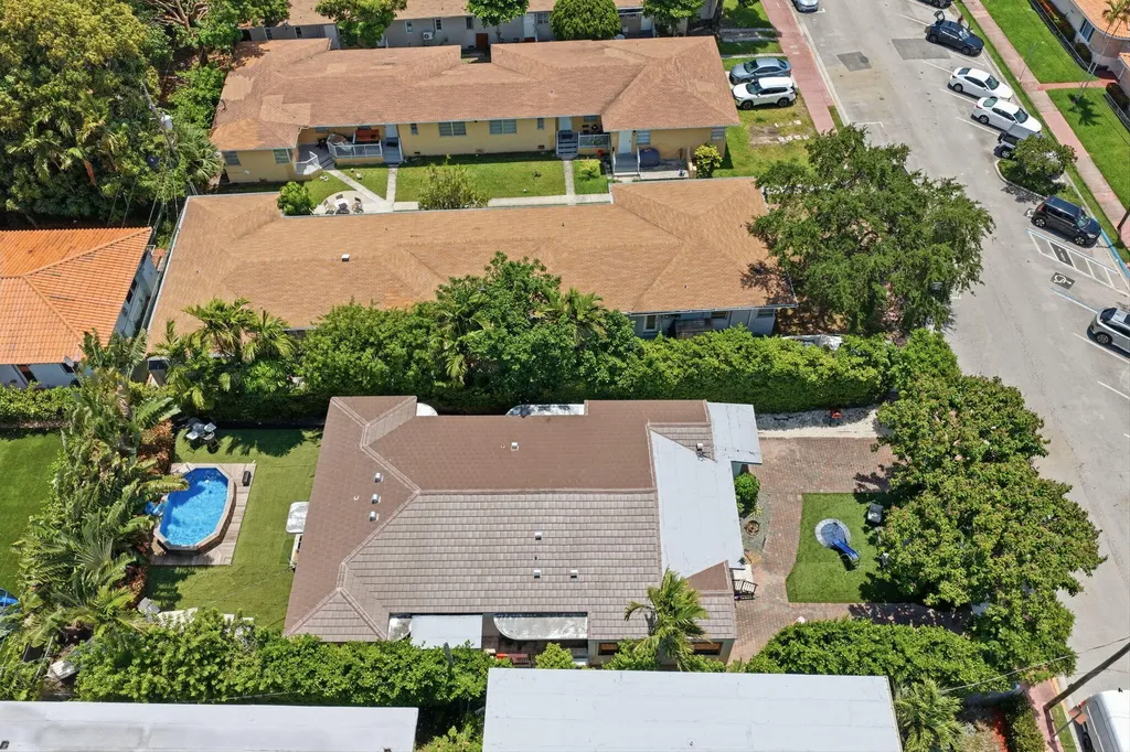 2183 Bay Drive Miami Beach FL 33141
