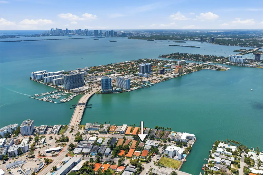 2183 Bay Drive Miami Beach FL 33141