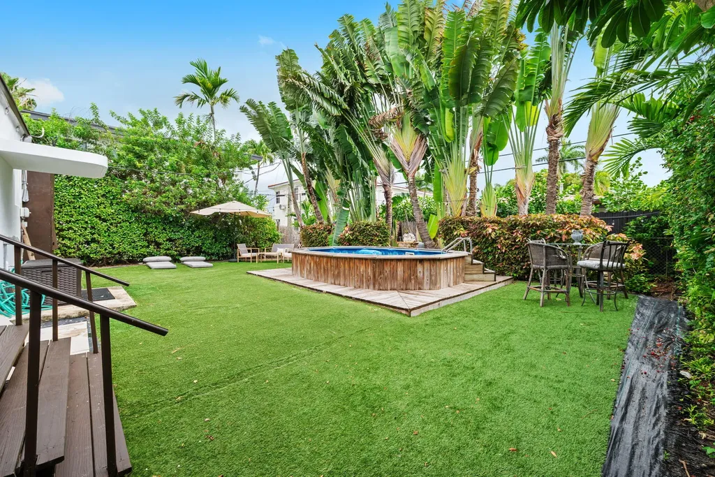 2183 Bay Drive Miami Beach FL 33141