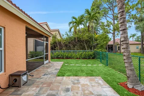 5122 Elpine Way Riviera Beach FL 33418