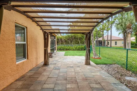 5122 Elpine Way Riviera Beach FL 33418