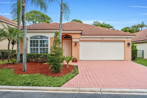 5122 Elpine Way Riviera Beach FL 33418