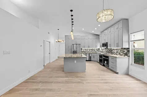 5122 Elpine Way Riviera Beach FL 33418