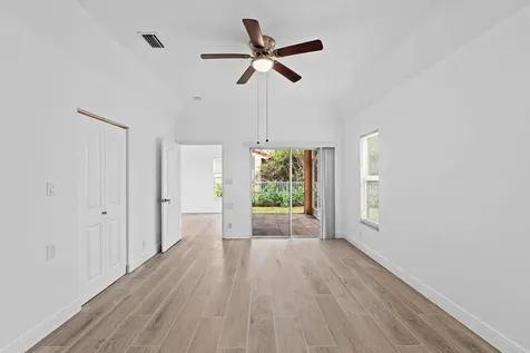 5122 Elpine Way Riviera Beach FL 33418