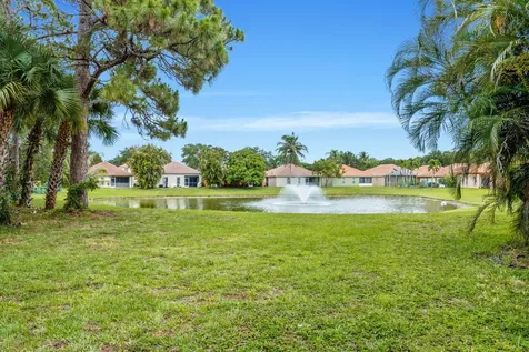 5122 Elpine Way Riviera Beach FL 33418