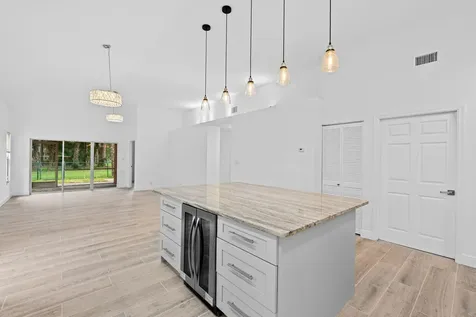 5122 Elpine Way Riviera Beach FL 33418