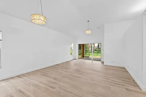 5122 Elpine Way Riviera Beach FL 33418