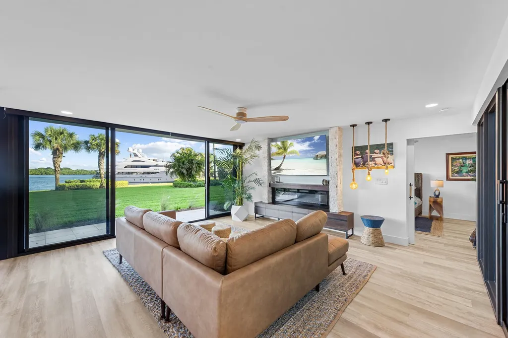 124 Lakeshore Drive North Palm Beach FL 33408