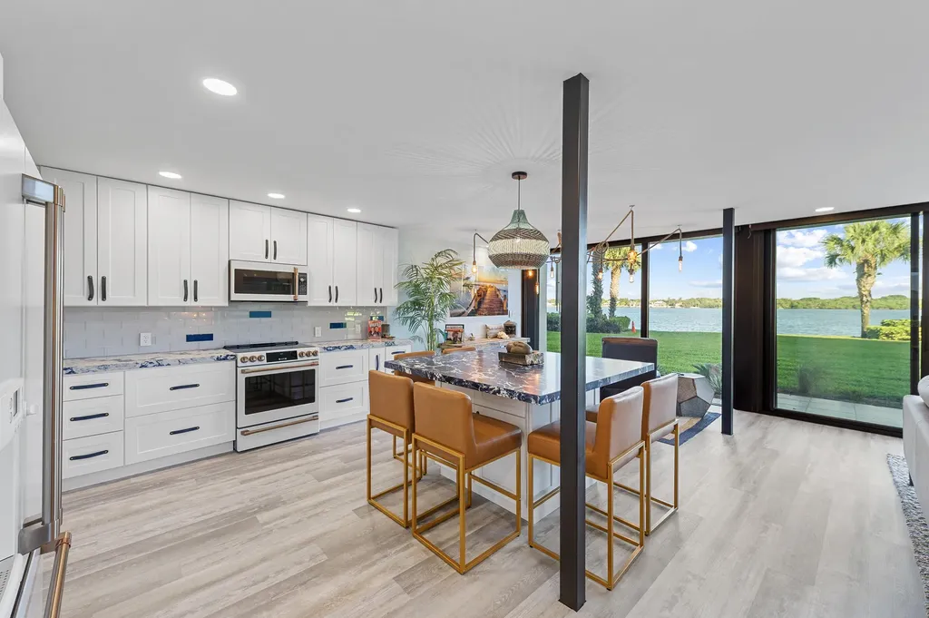 124 Lakeshore Drive North Palm Beach FL 33408