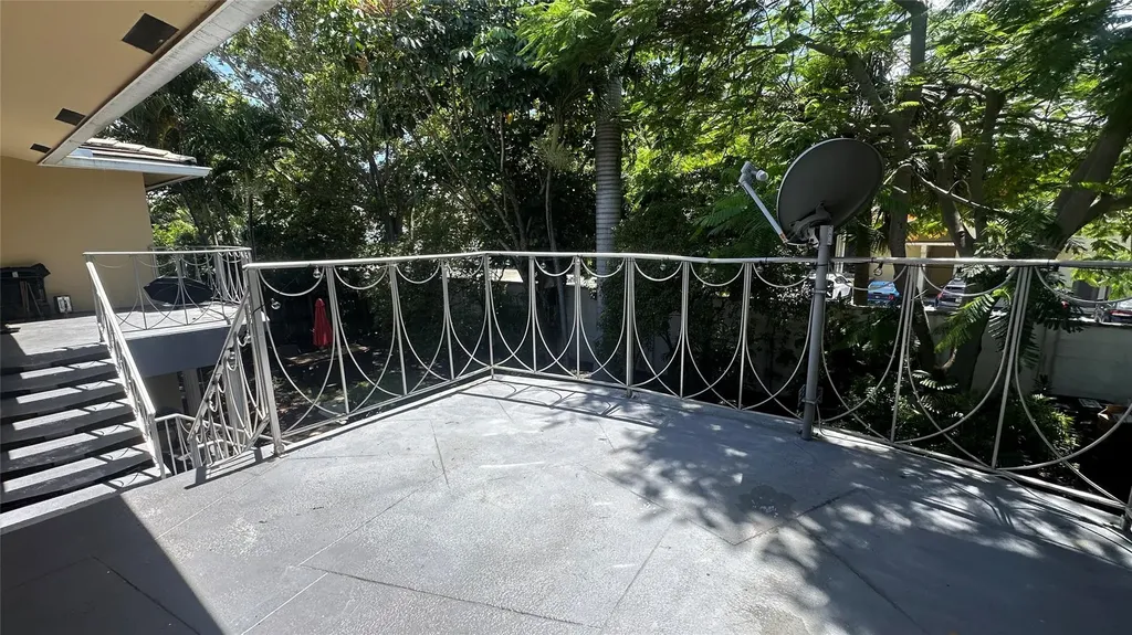1900 NE 29th Street Lighthouse Point FL 33064