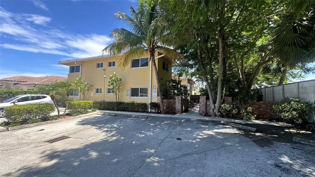 1900 NE 29th Street Lighthouse Point FL 33064