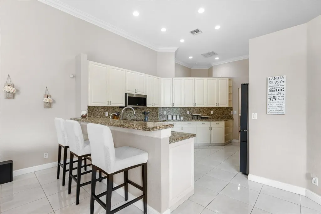 12420 NW 50th Place Coral Springs FL 33076