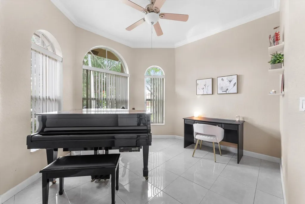 12420 NW 50th Place Coral Springs FL 33076